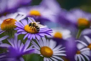flores que atraen abejas y maripopsas en el jardín