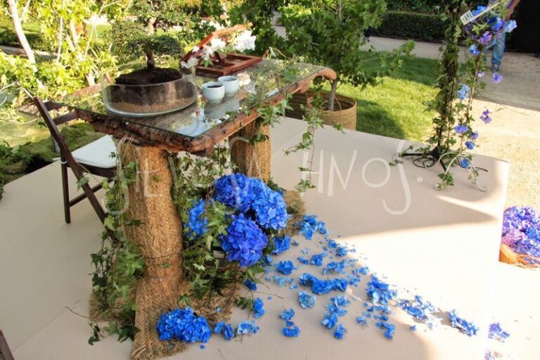 decoración bodas con flores azules