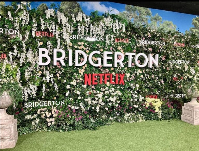 las flores en la serie los brigderton